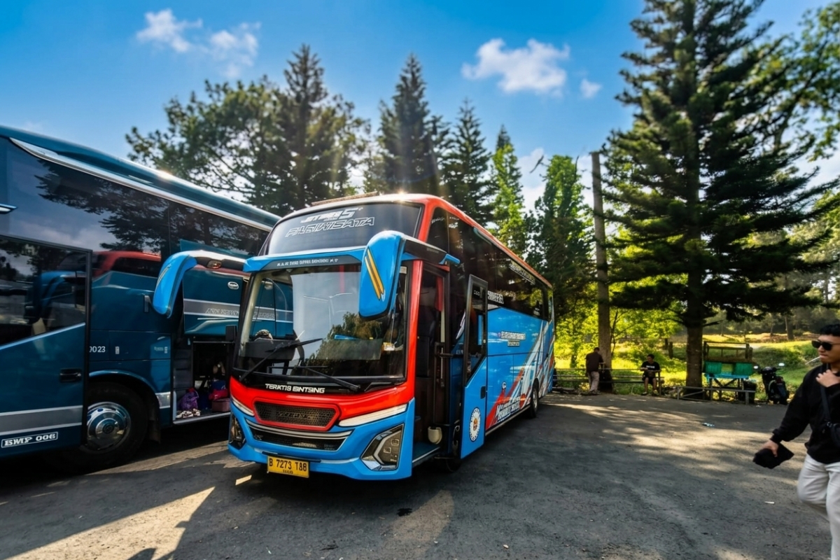 Kesegaran Liburan Pemandian Air Panas Ciater Bersama TEBI Trans