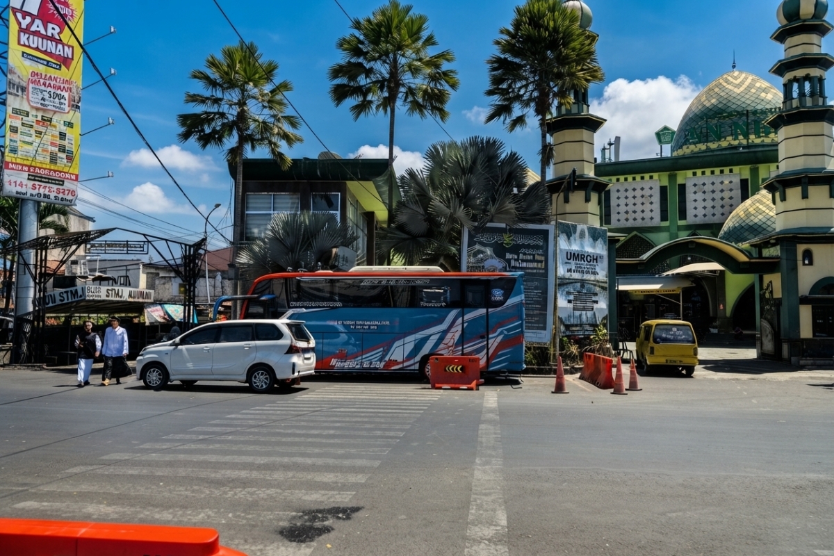 Siap-Siap Vacation Seru! Sewa Medium Bus Tebi Trans ke Kota Wisata Batu Jawa Timur